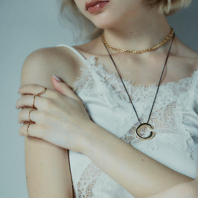 2Finger Curve Crystal Ring Gold