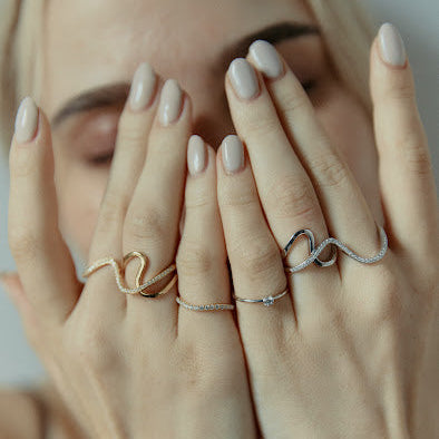 2Finger Curve Crystal Ring Silver