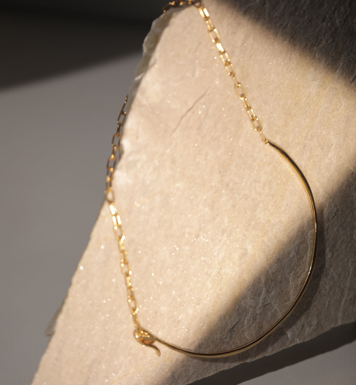 Chain Docking Choker Gold