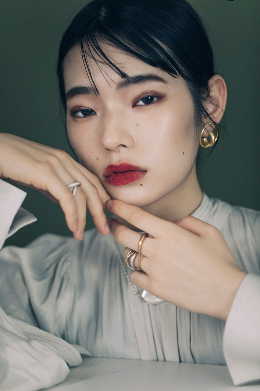 Docking Hoop Pierce Gold