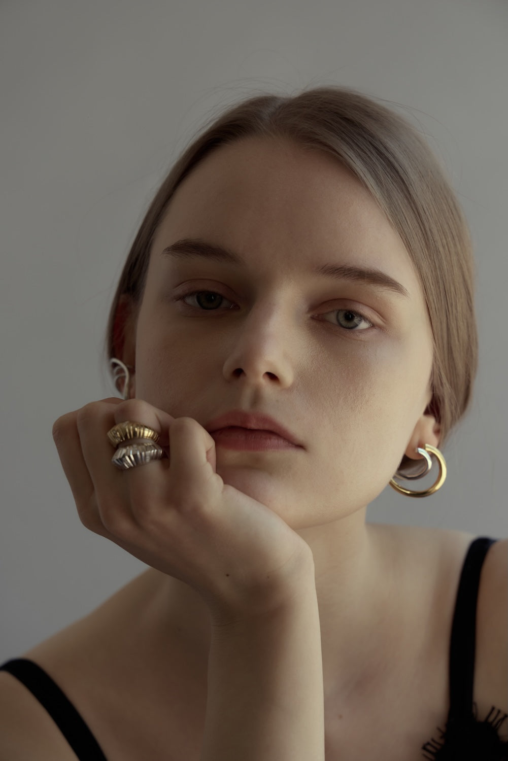 Vertical Crystal Ring Silver