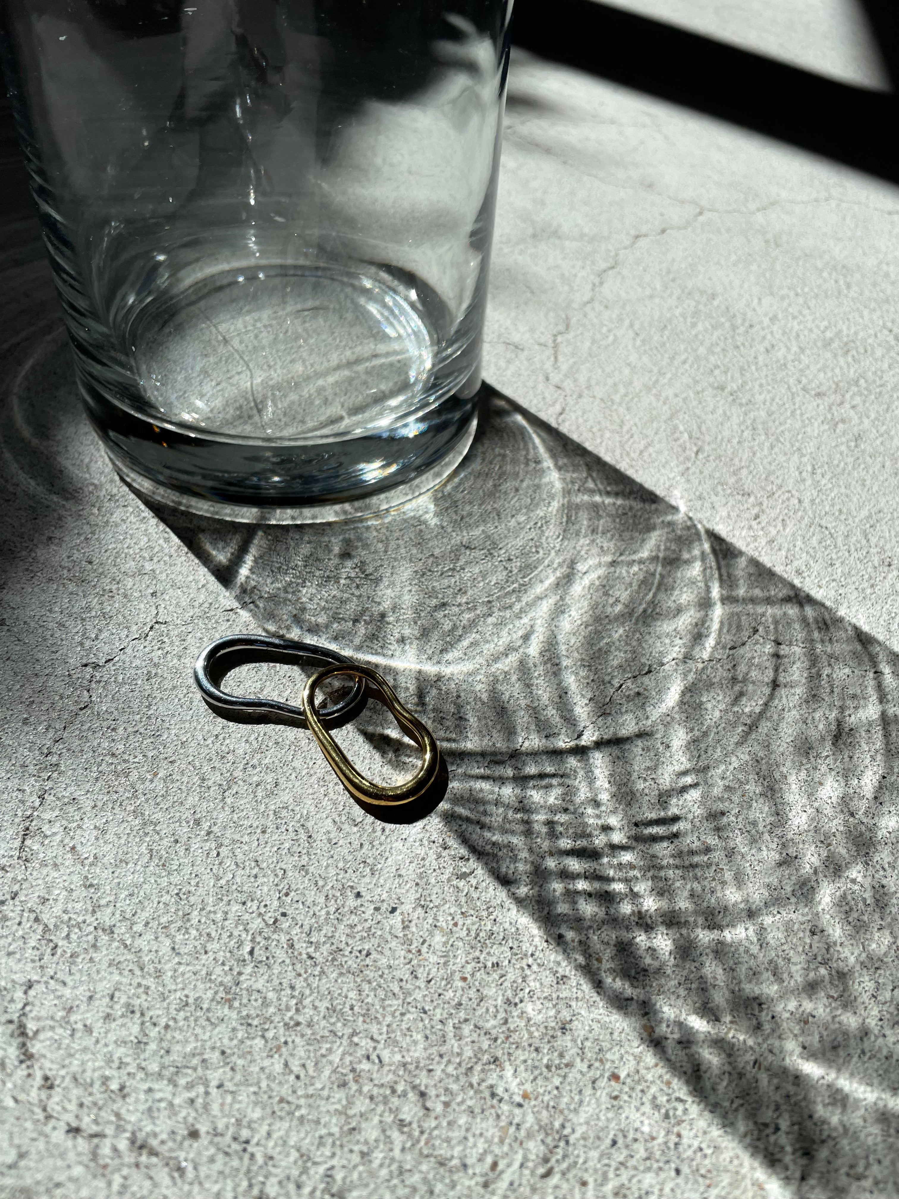 2Finger Ring Gold – C'esoi