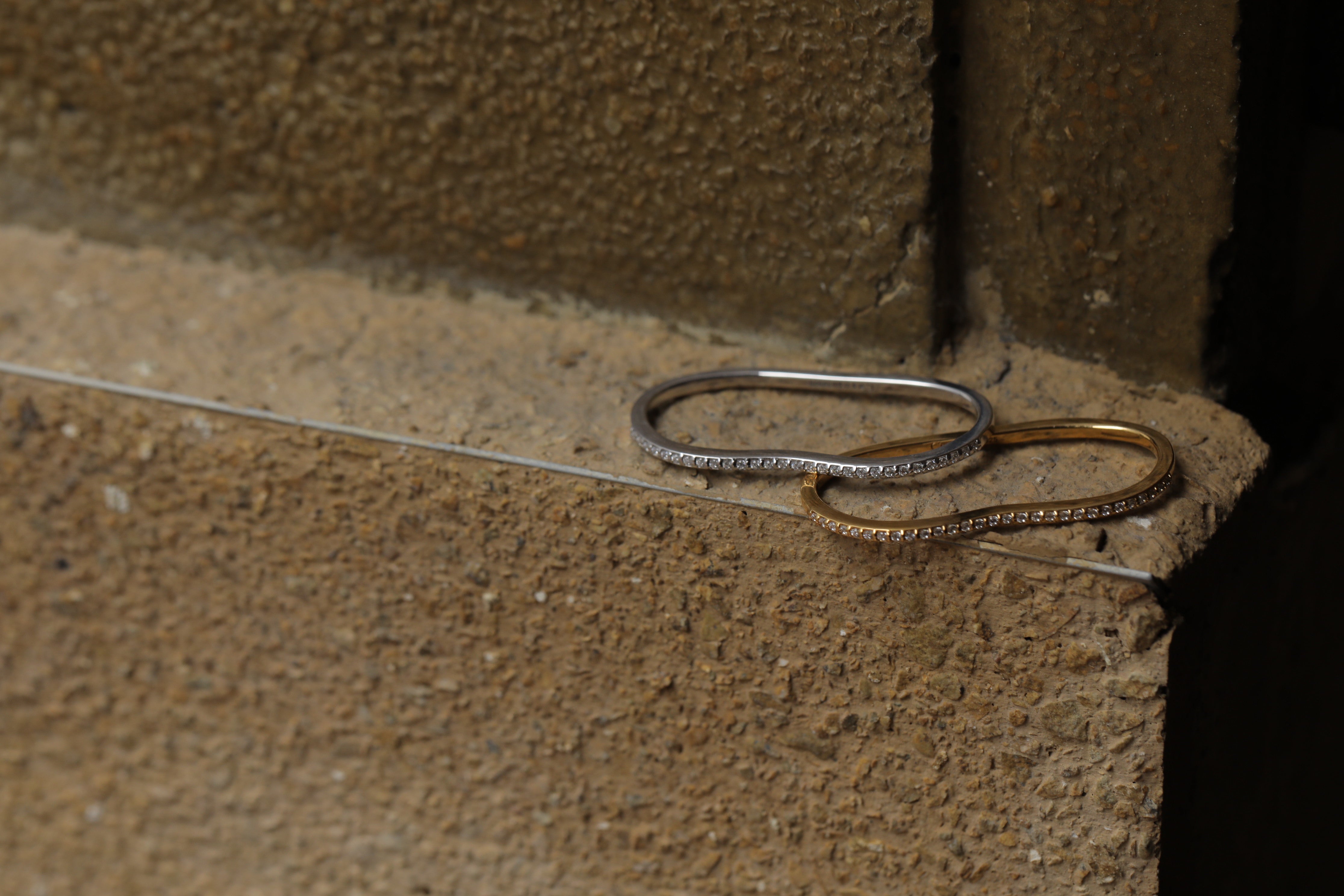 2Finger Crystal Ring Gold – C'esoi